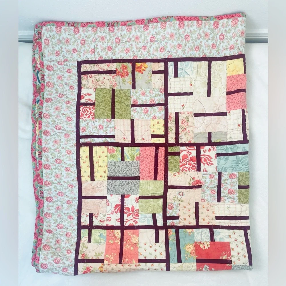 Patchwork Floral Quilt Throw 47 x 55